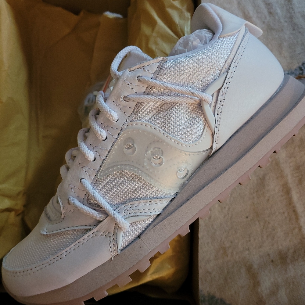 Saucony DST NWT Men's 7 wmn 8.5